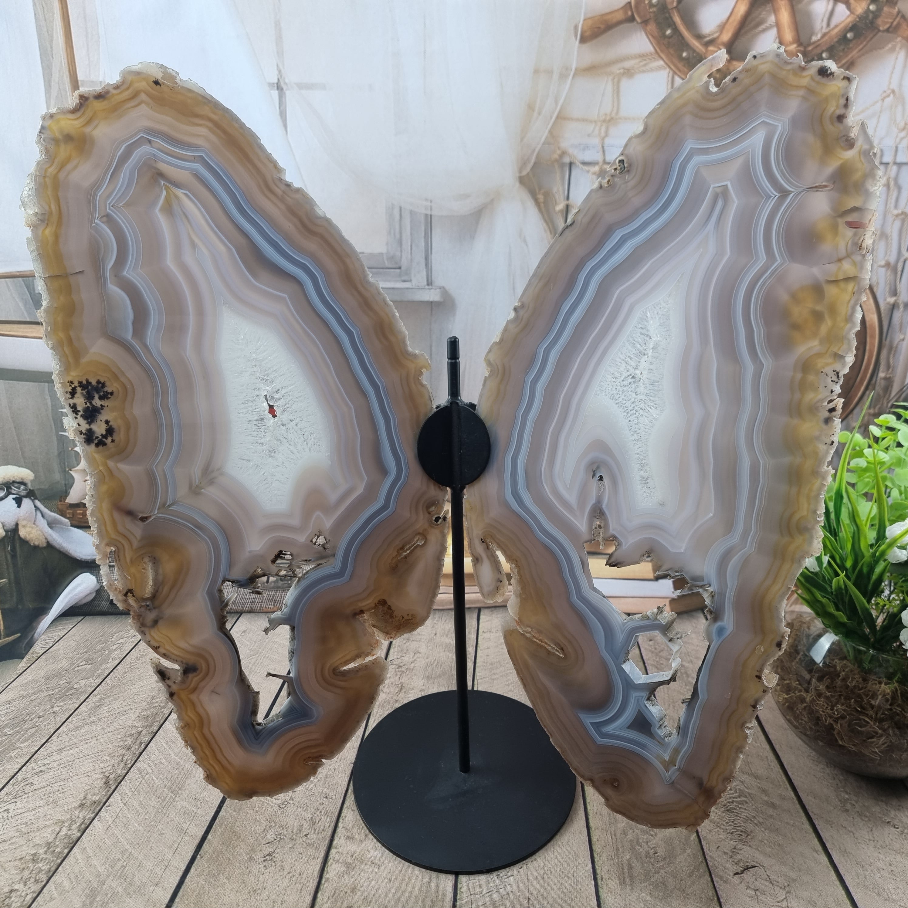 Borboleta de Ágatas Naturais Super Especial |Base de ferro preto | Peça Artesanal BR Crystals