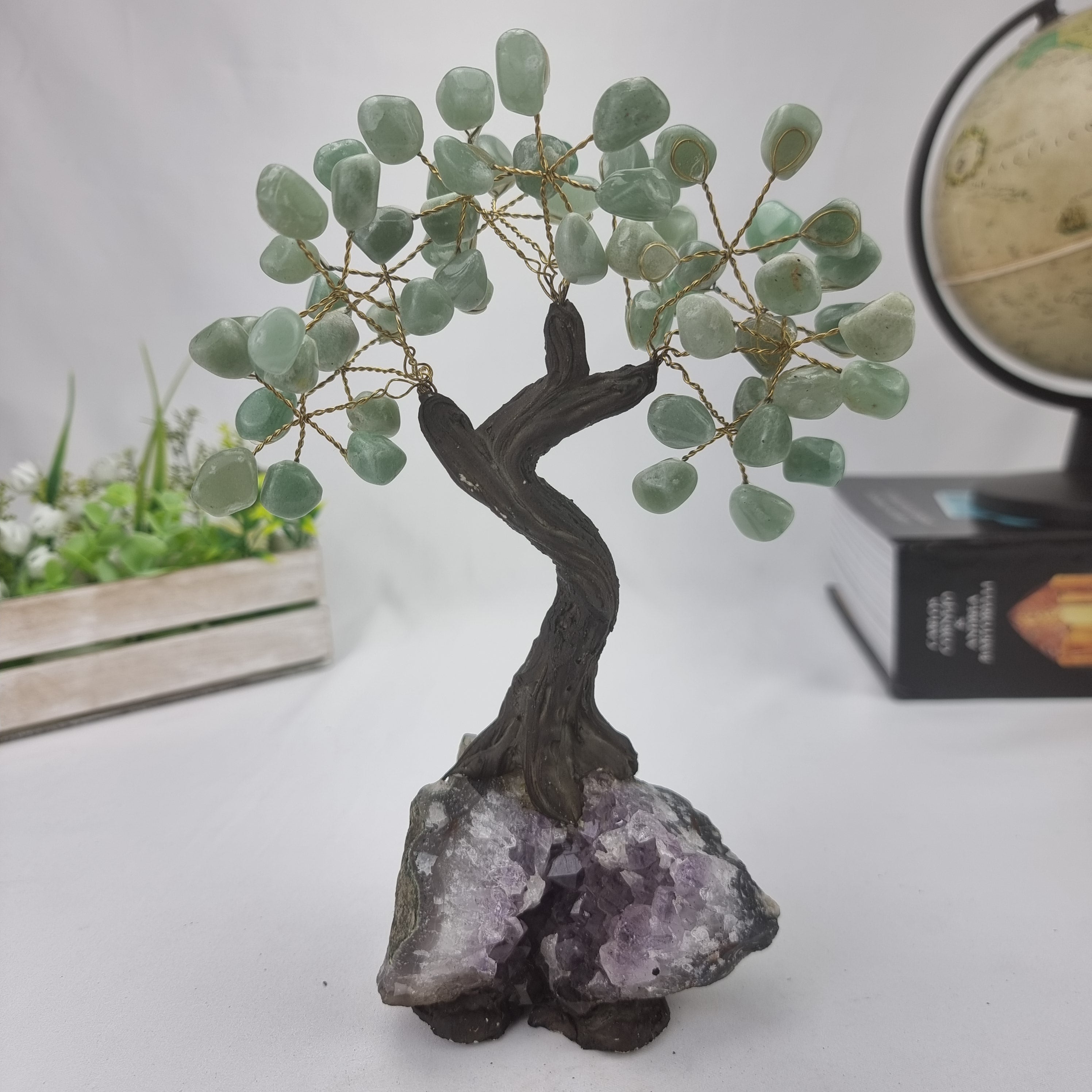 Árvore de QUARTZO VERDE Natural | 60 Pedras, 12 galhos | Base de Ametista com 15 cm altura - Peça Artesanal BR Crystals