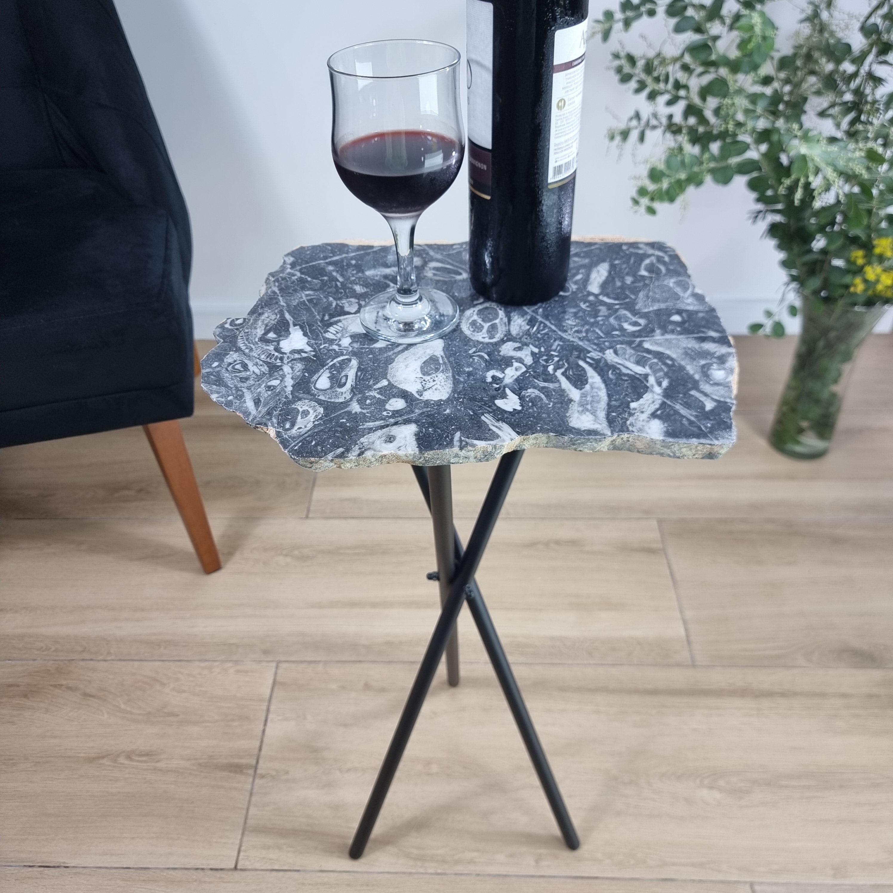 Mesa Lateral de JASPE CAVEIRA Naturais | Base Tripé Preta | Altura de 60 cm - Peça Artesanal BR Crystals