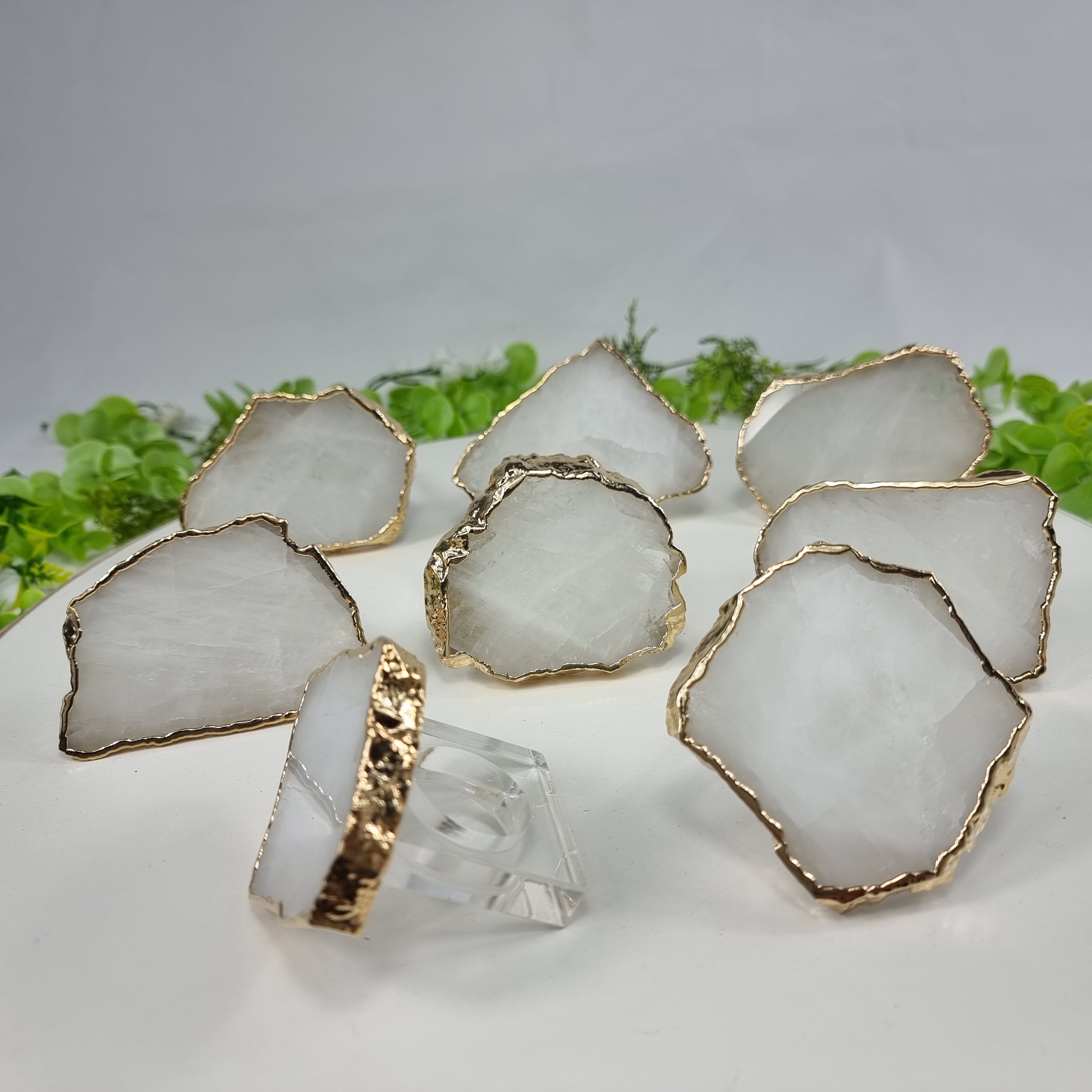 Porta Guardanapos QUARTZO BRANCO Bordas Douradas com Acrílico | 6 unidades | Tamanho de 7 a 9 cm | Peça Artesanal BR Crystals