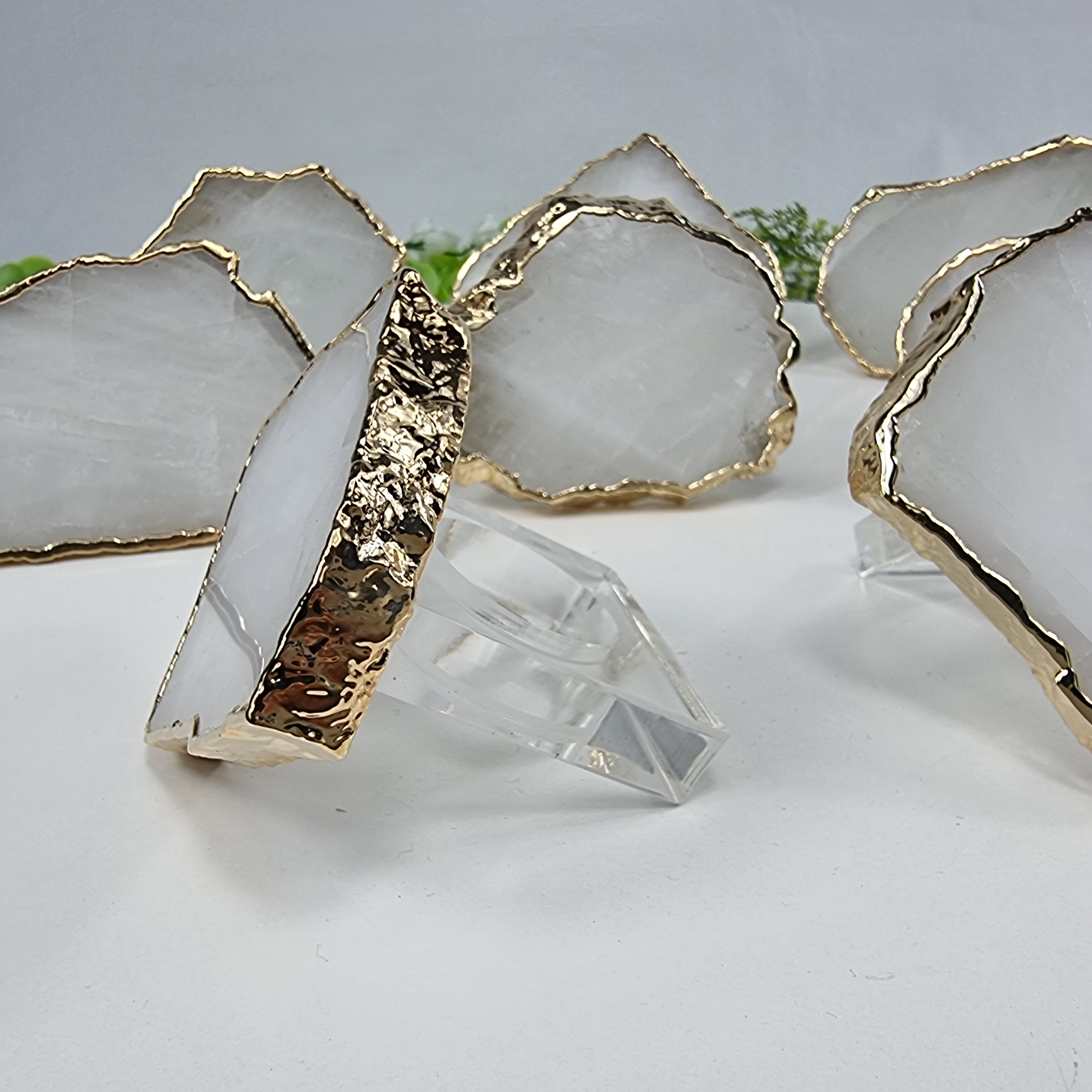 Porta Guardanapos QUARTZO BRANCO Bordas Douradas com Acrílico | 6 unidades | Tamanho de 7 a 9 cm | Peça Artesanal BR Crystals