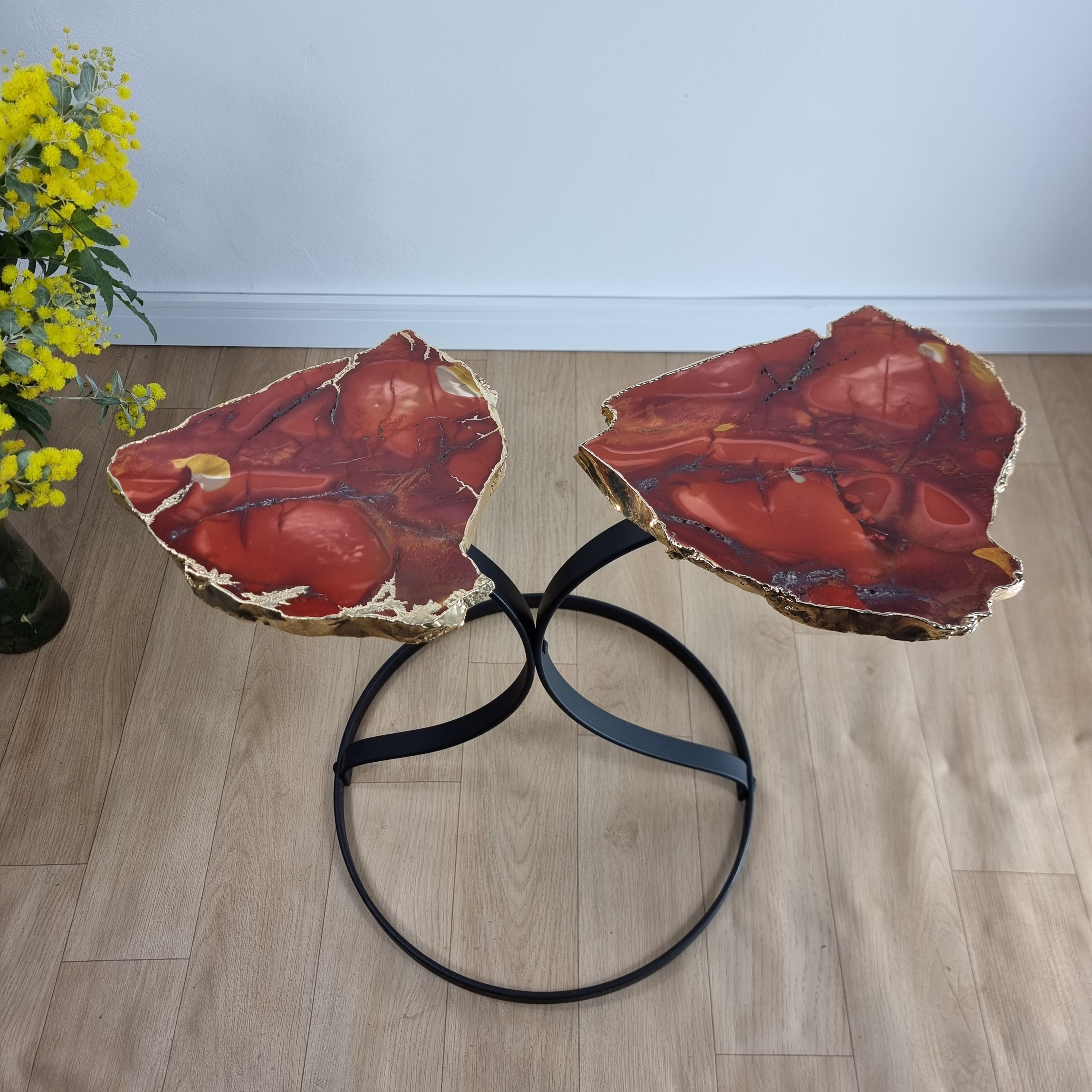 Mesa Lateral (PAR) de MOKAITA | Base de Ferro Preta | Altura de 50 cm - Peça Artesanal BR Crystals