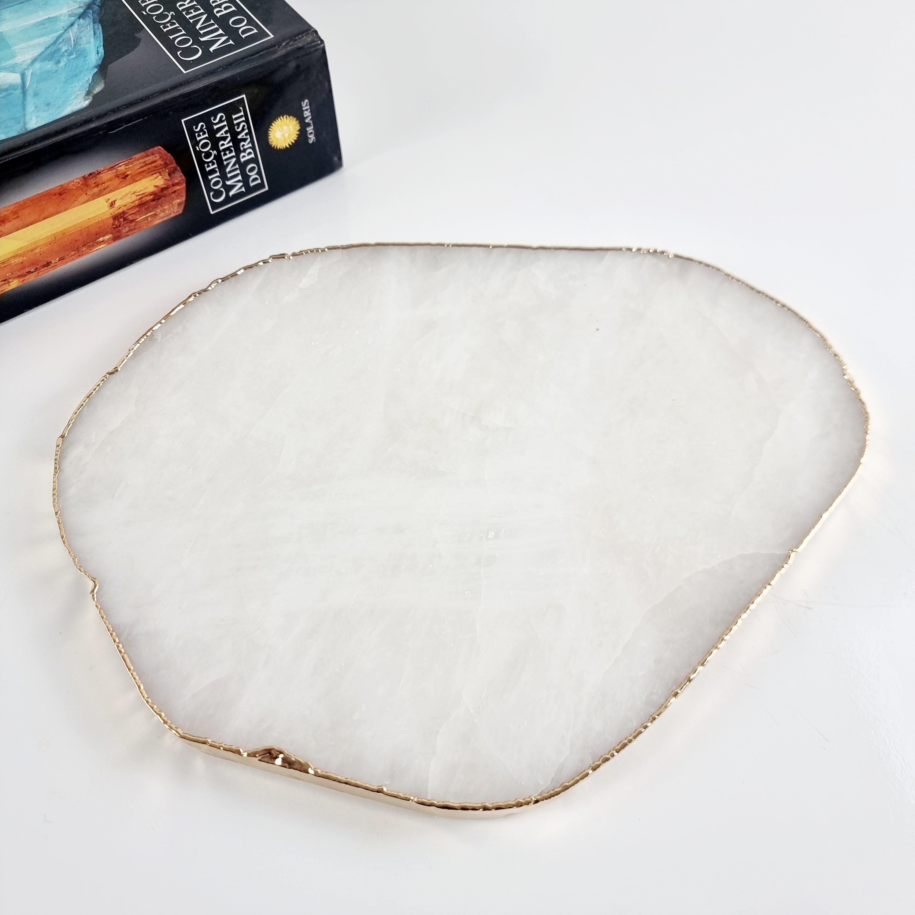 Bandeja de QUARTZO BRANCO Bordas Douradas | 1 Unidade | Tamanho 30 cm | Peça Artesanal BR Crystals
