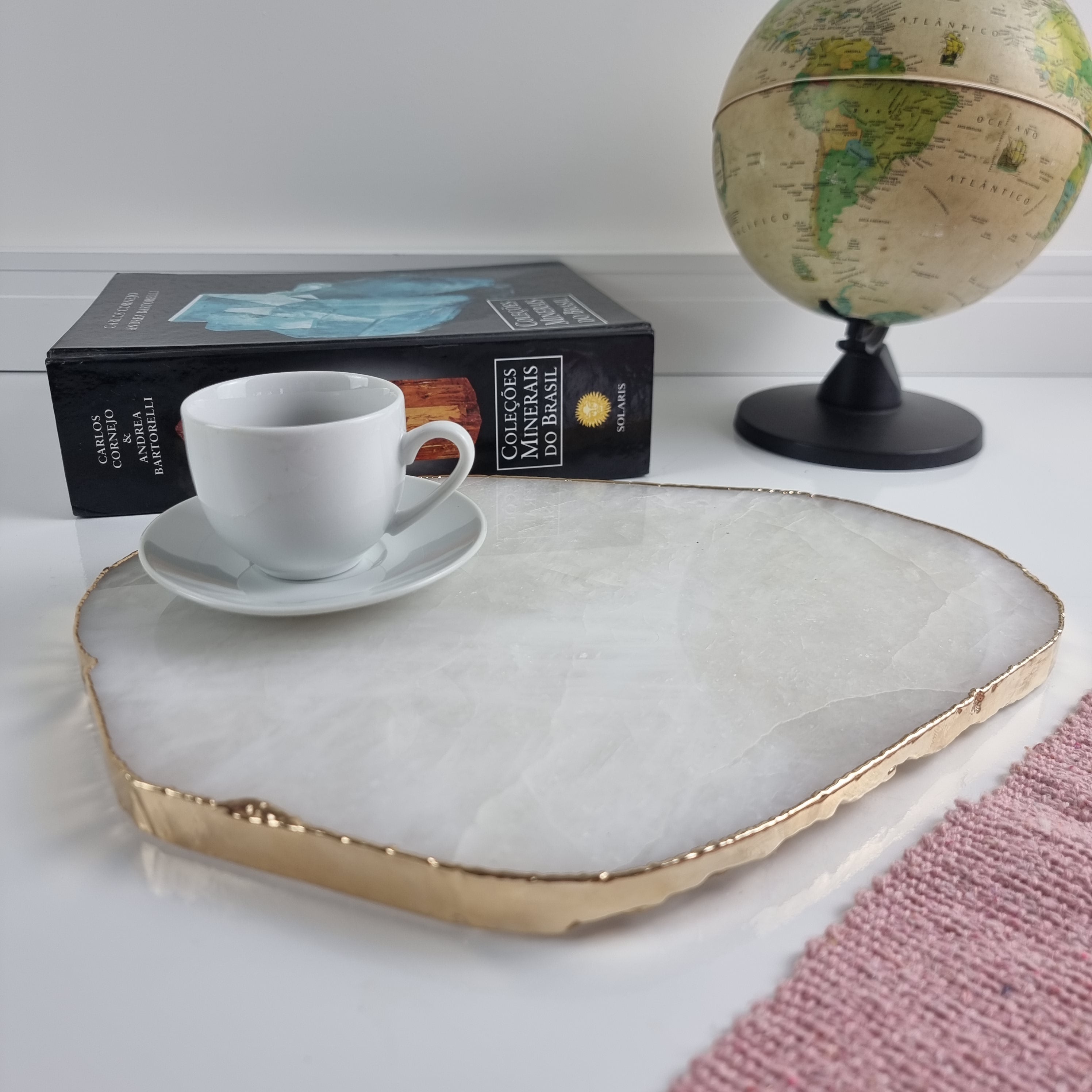 Bandeja de QUARTZO BRANCO Bordas Douradas | 1 Unidade | Tamanho 30 cm | Peça Artesanal BR Crystals