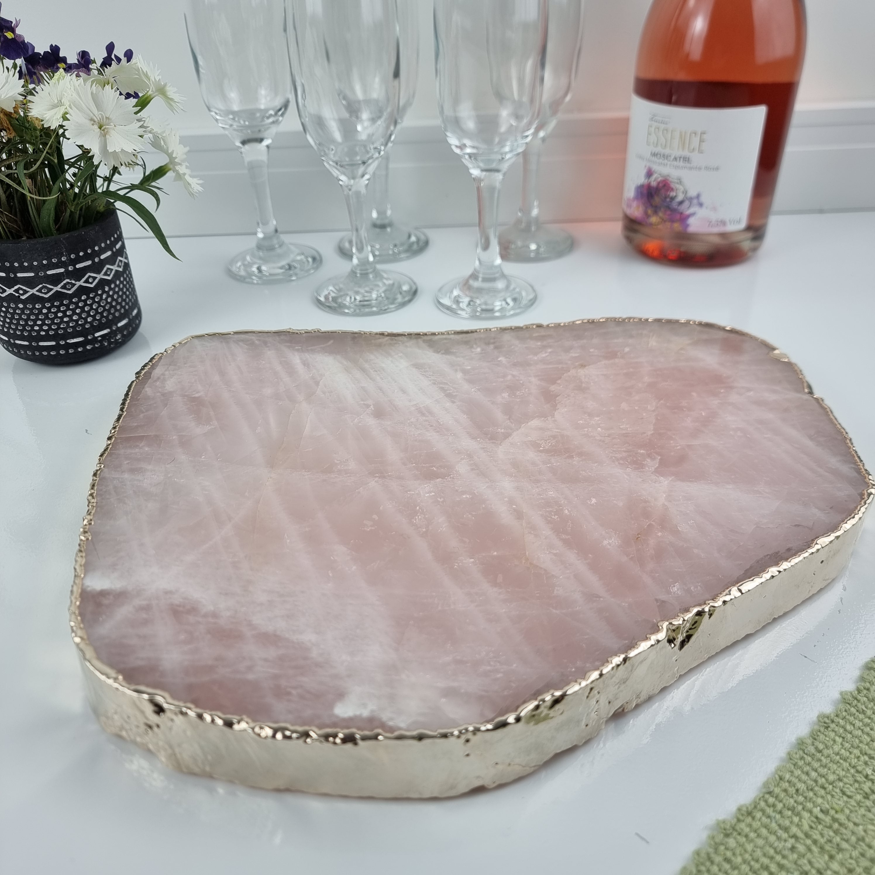 Bandeja de QUARTZO ROSA Bordas Douradas | 1 Unidade | Tamanho 30 cm | Peça Artesanal BR Crystals