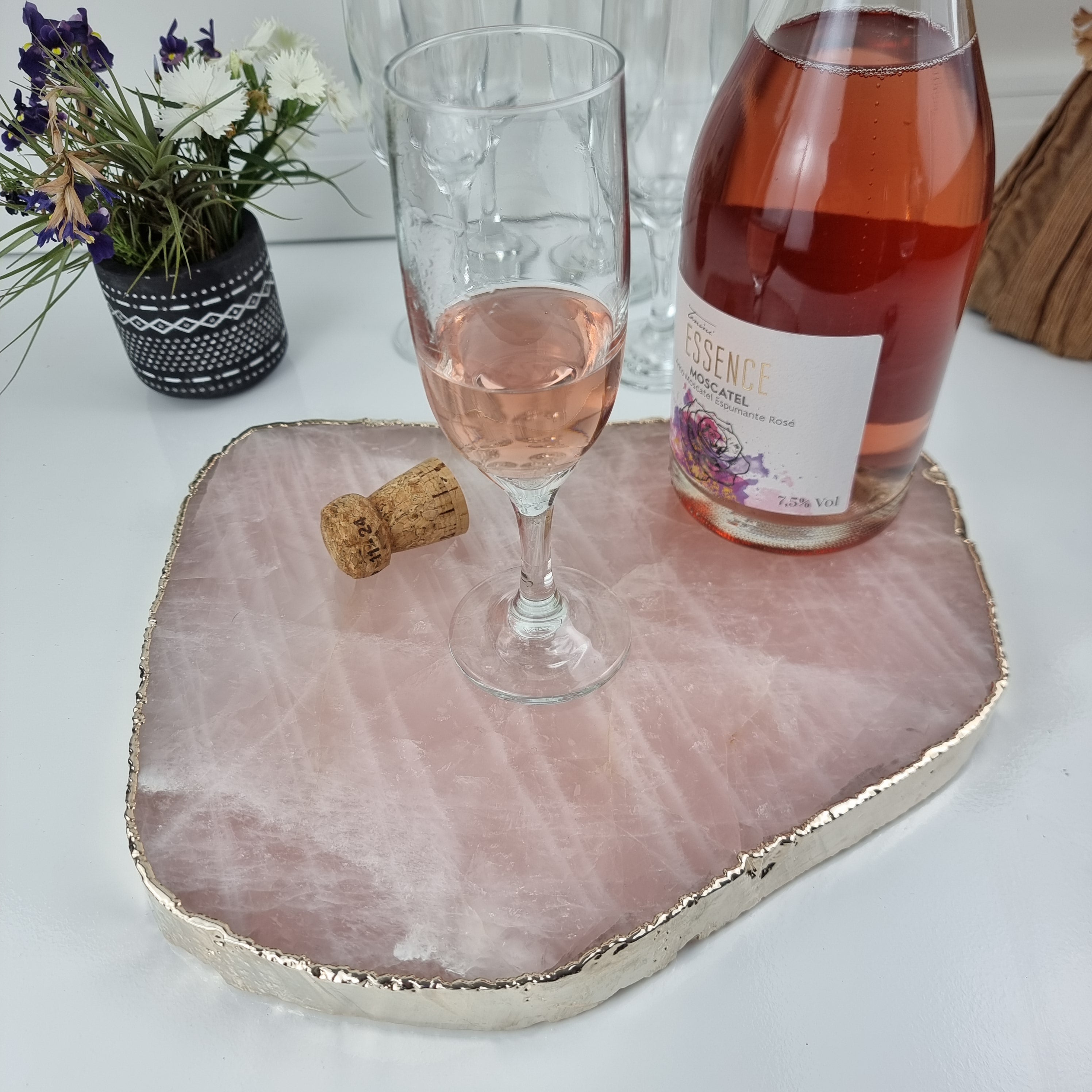 Bandeja de QUARTZO ROSA Bordas Douradas | 1 Unidade | Tamanho 30 cm | Peça Artesanal BR Crystals