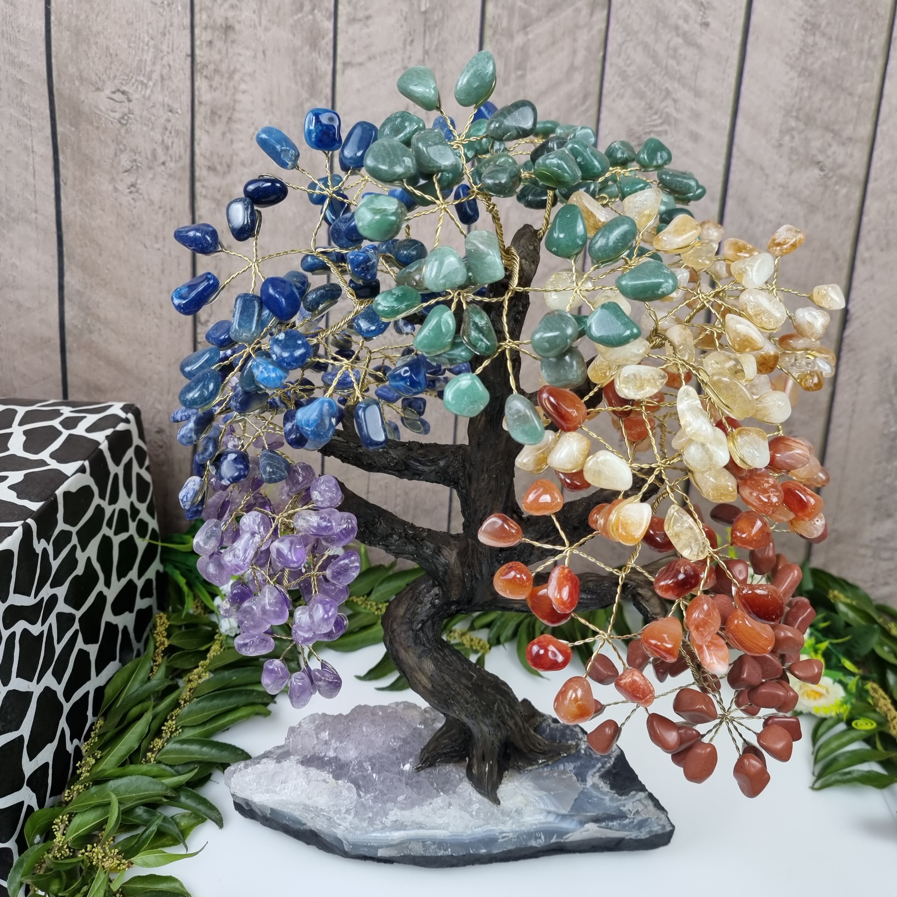Árvore 7 Chakras ARCO IRIS 48 galhos Pedras Preciosas 350 Pedras 40 cm altura peso 4,5 kg