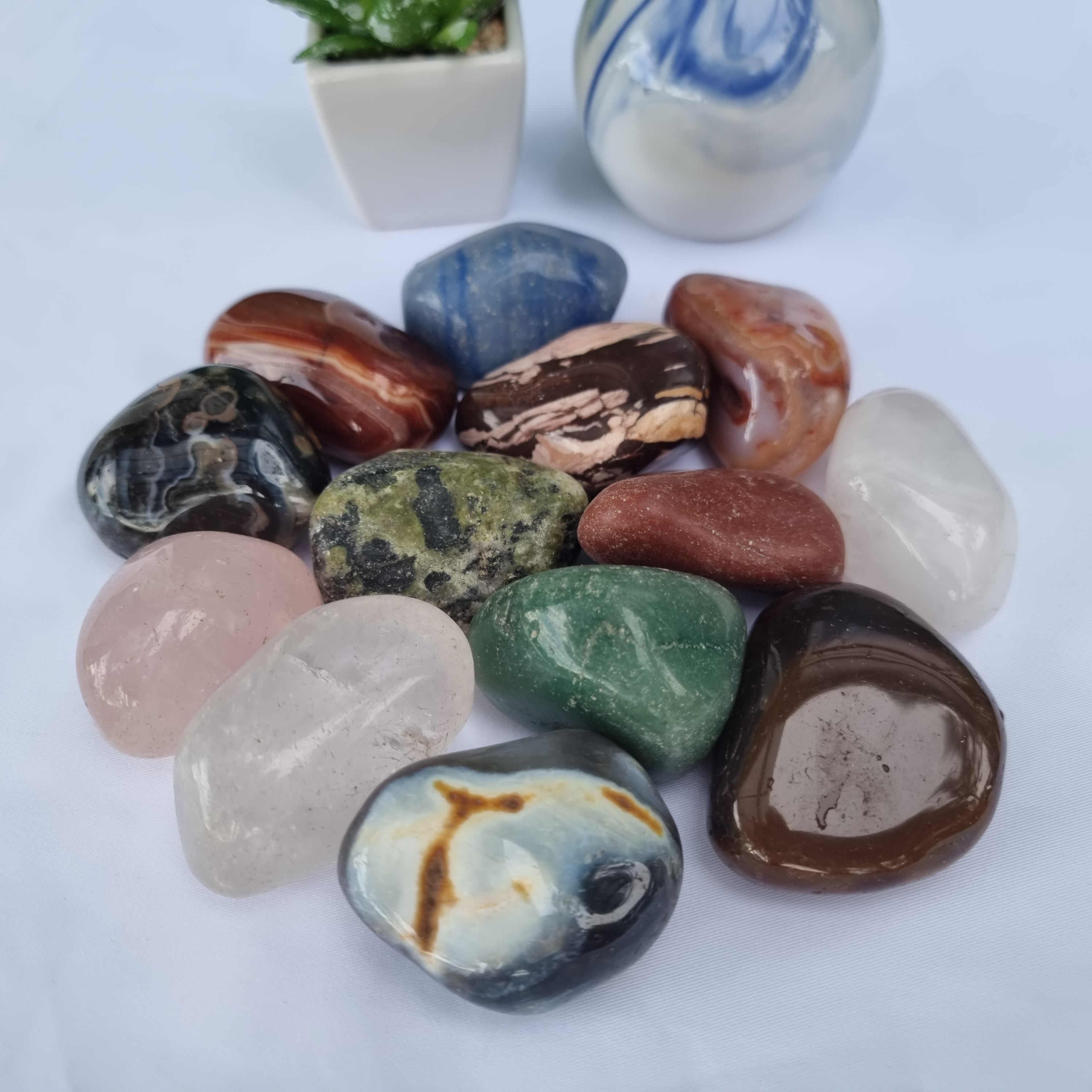 Pedras Roladas Naturais Sortidas Polidas 4,5 a 5,5 cm Quantidade 1 kg