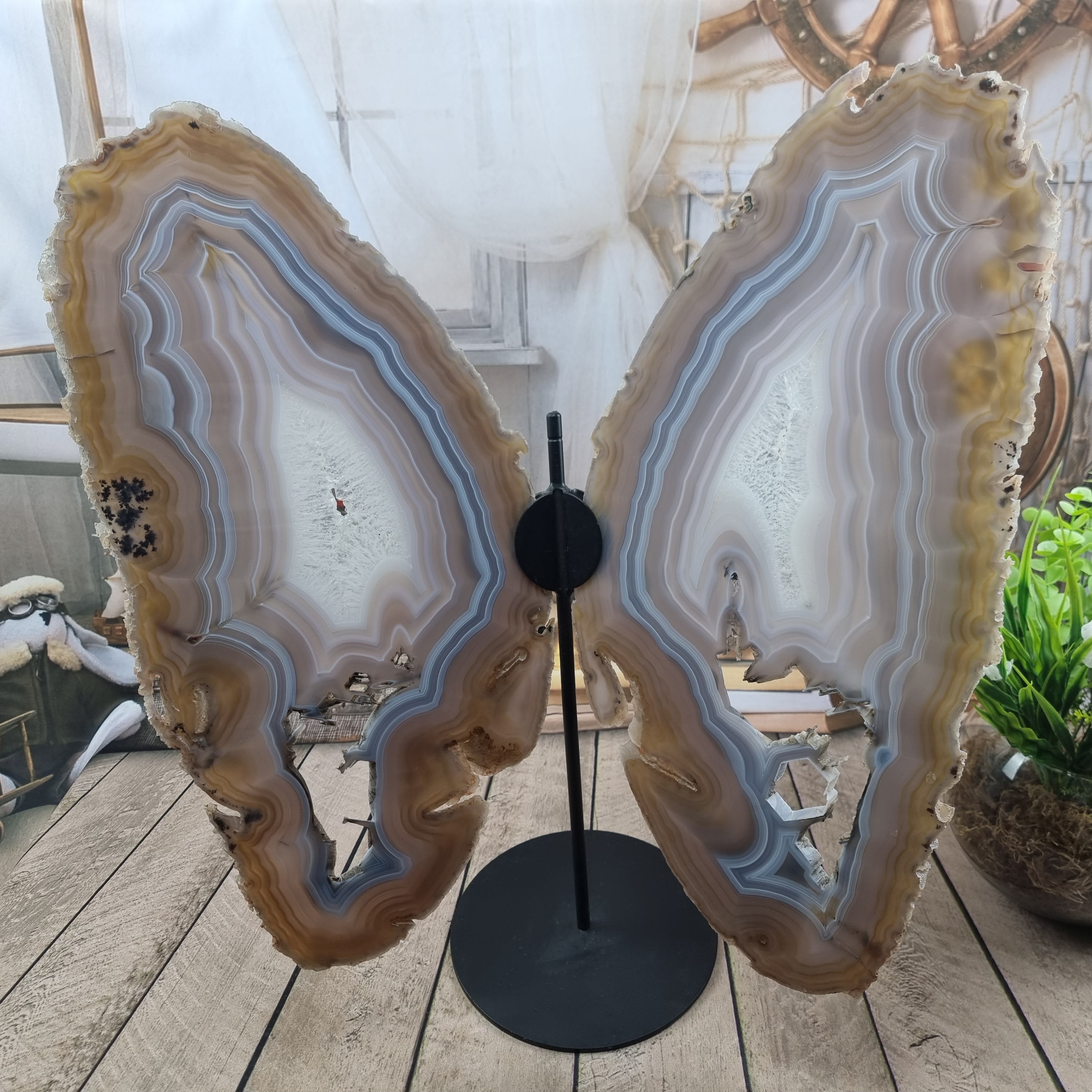 Borboleta de Ágatas Naturais Super Especial |Base de ferro preto | Peça Artesanal BR Crystals