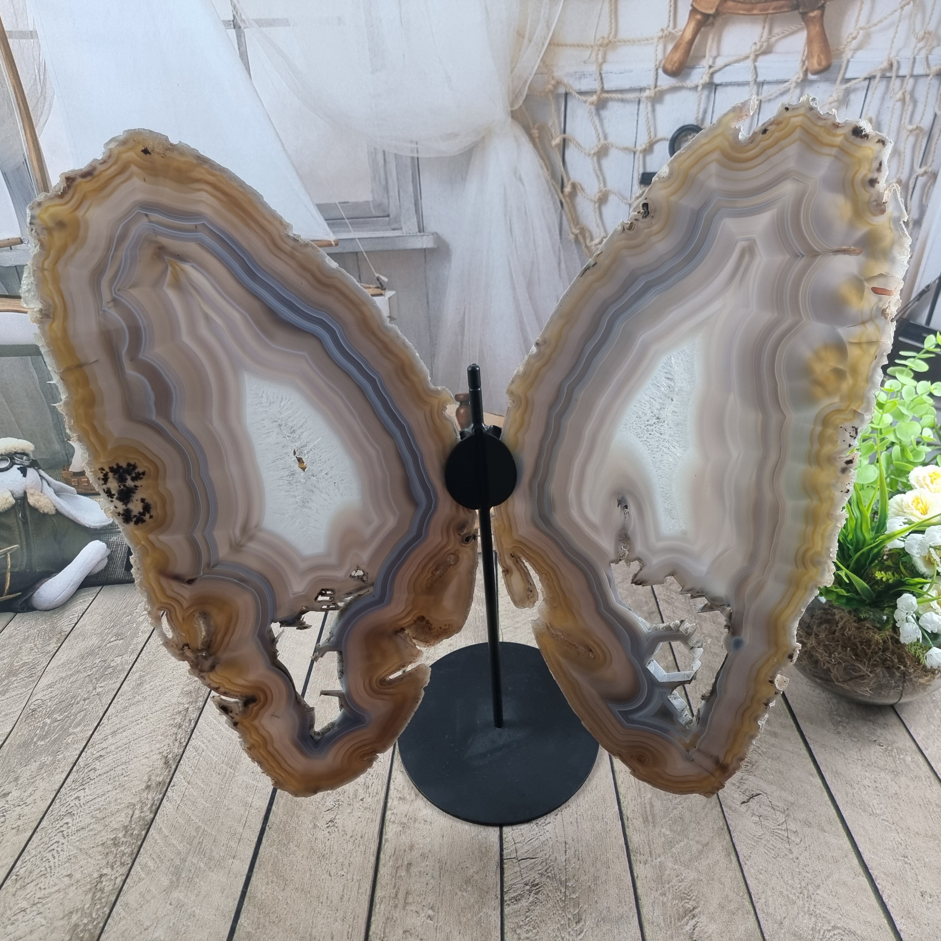 Borboleta de Ágatas Naturais Super Especial |Base de ferro preto | Peça Artesanal BR Crystals