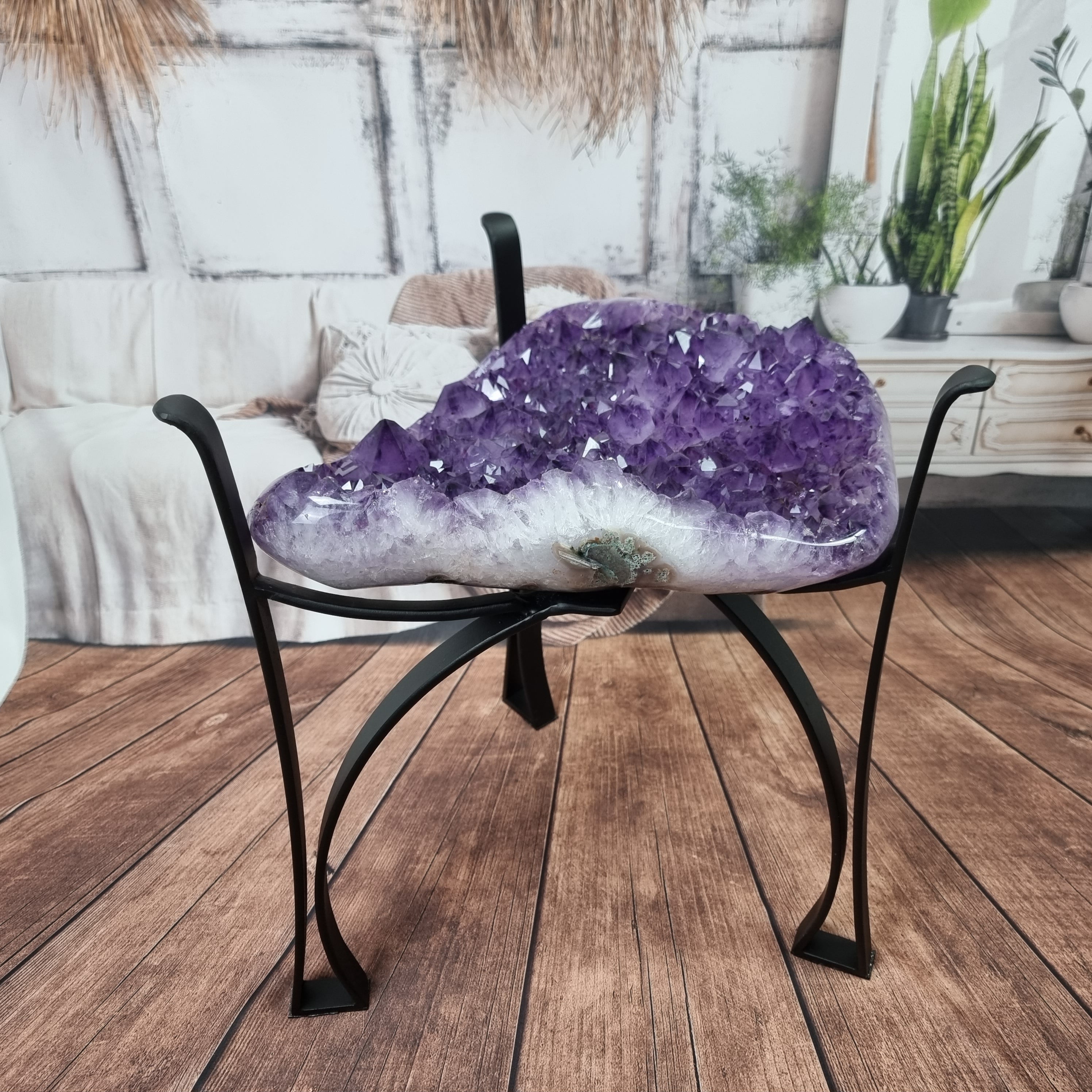Mesa em Ametista Bruta Drusa - Mesa de Centro de Ametista com base de ferro | Altura de 45 cm | Ótima Qualidade com Requinte