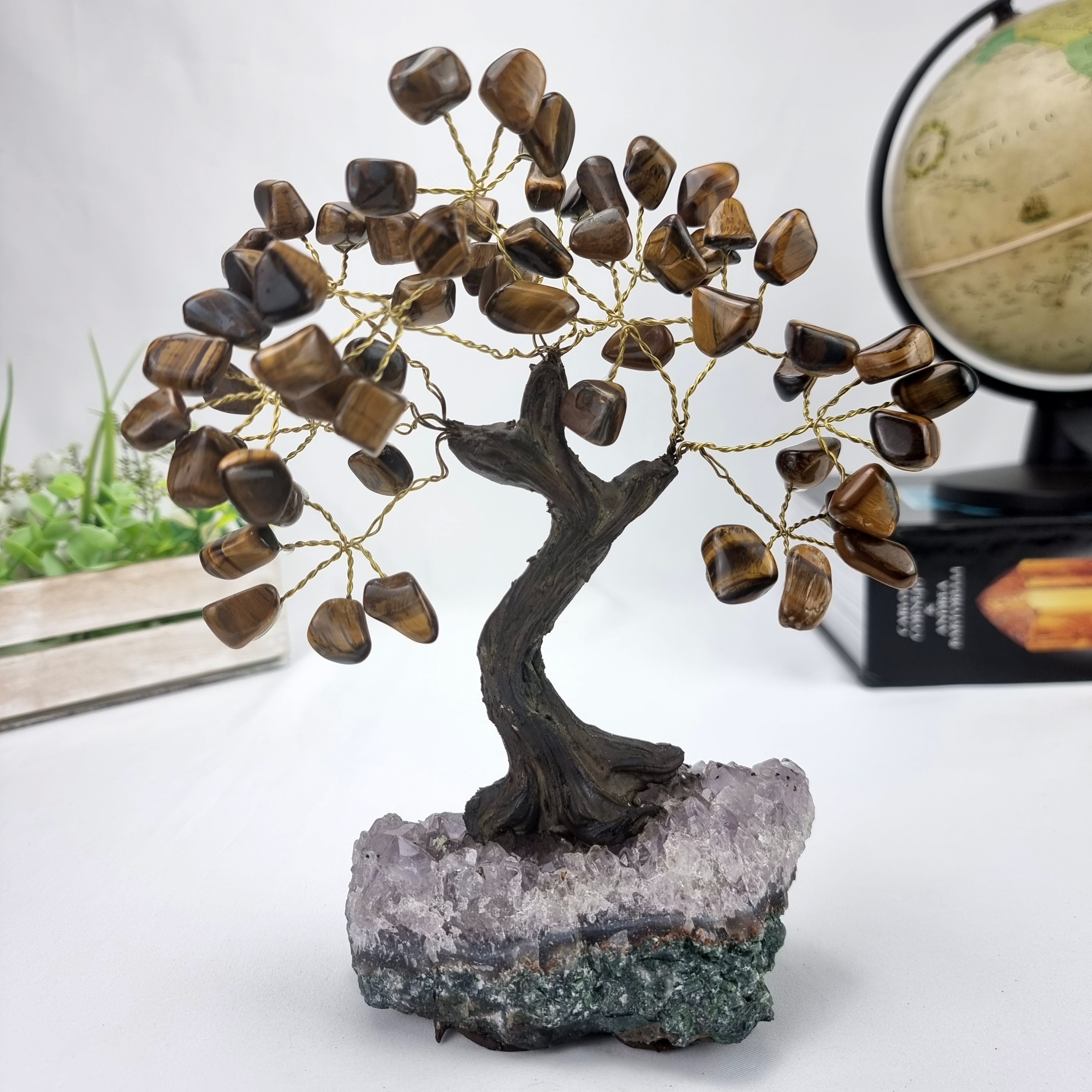 Árvore de OLHO DE TIGRE Natural | 60 Pedras, 12 galhos | Base de Ametista com 15 cm altura - Peça Artesanal BR Crystals