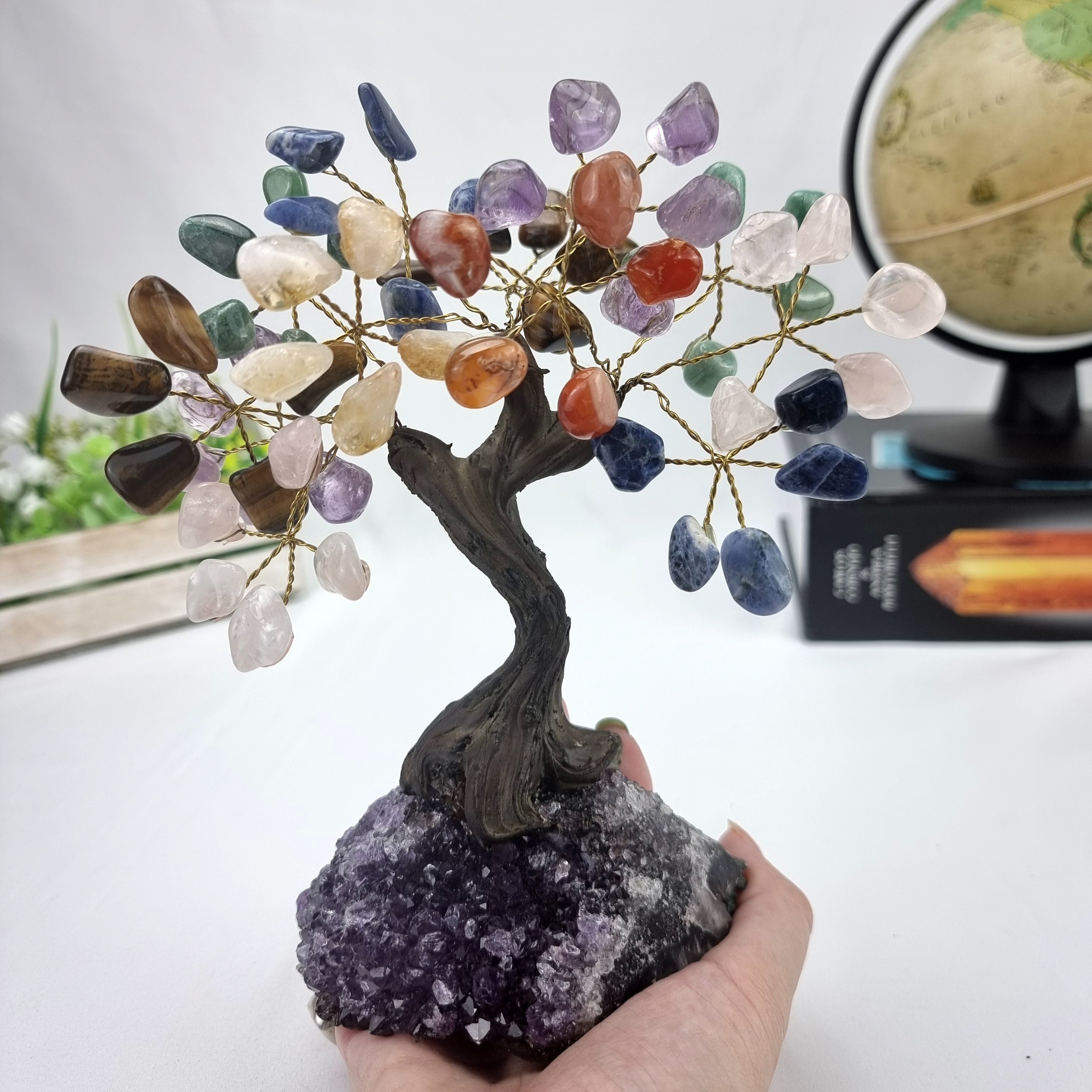 Árvore de 7 CHACRAS Natural | 60 Pedras, 12 galhos | Base de Ametista com 15 cm altura - Peça Artesanal BR Crystals