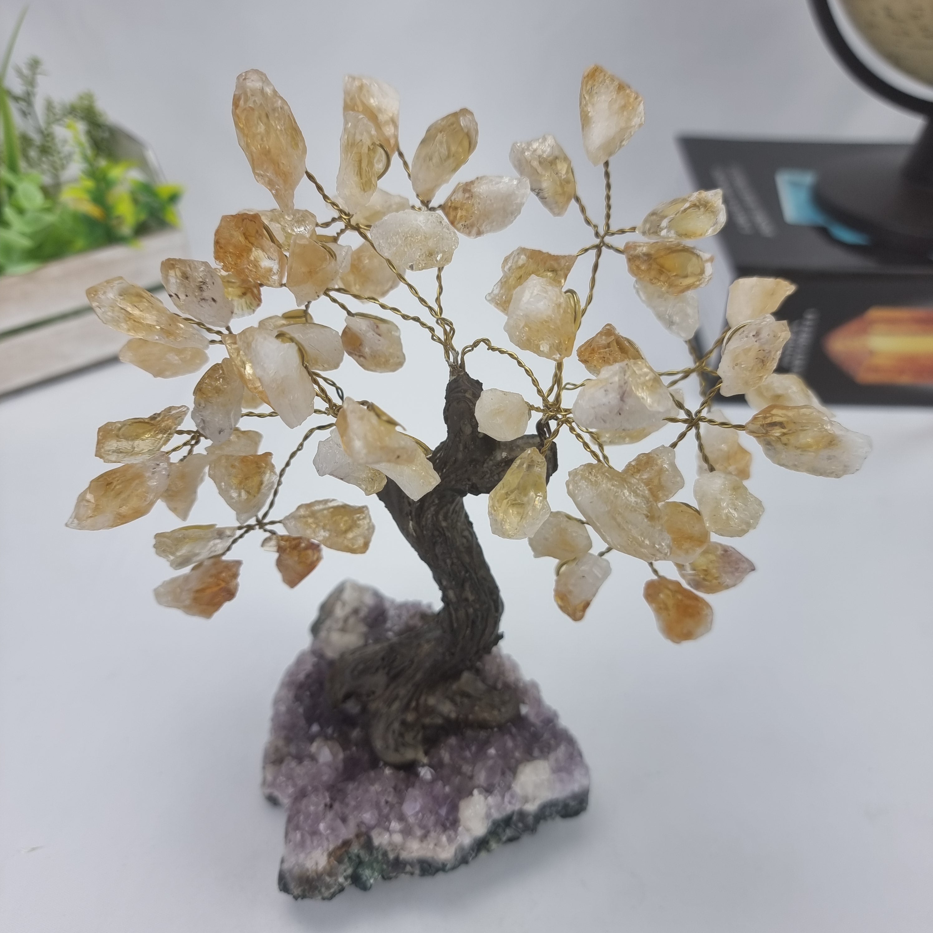 Árvore de CITRINO Natural | 60 Pedras, 12 galhos | Base de Ametista com 15 cm altura - Peça Artesanal BR Crystals