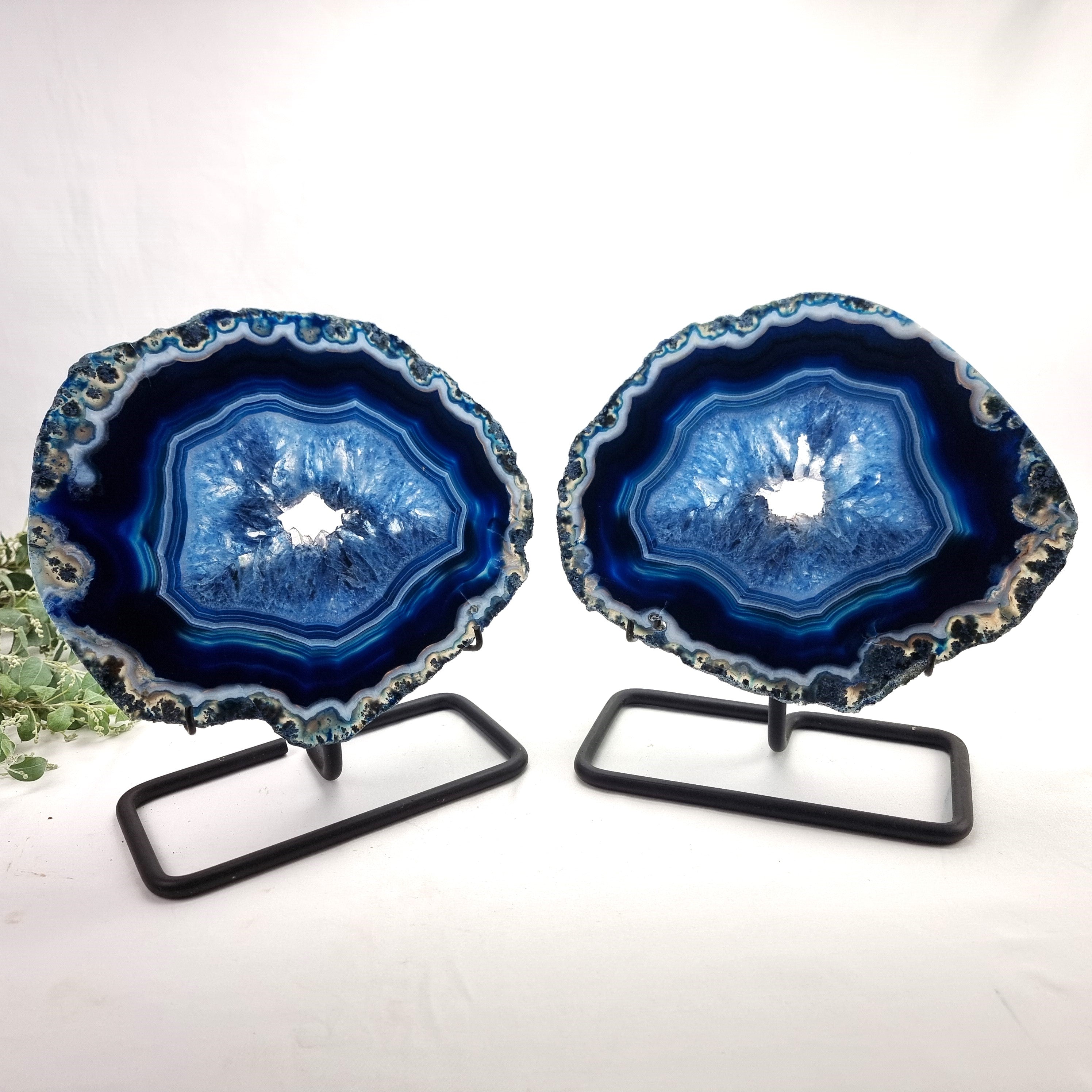 Chapas de Àgatas "Especiais" Azuis | Base de Ferro Preta | 2 Unidades | Peça Artesanal BR Crystals