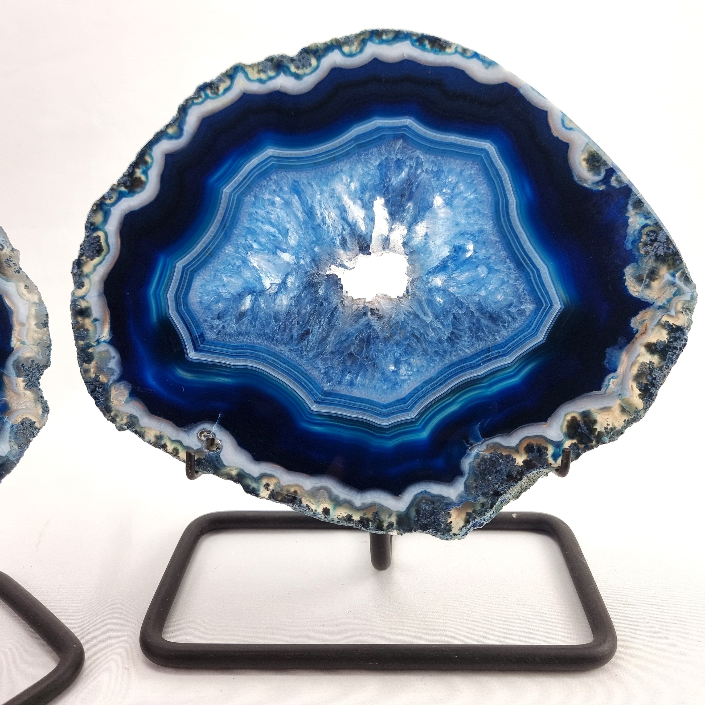 Chapas de Àgatas "Especiais" Azuis | Base de Ferro Preta | 2 Unidades | Peça Artesanal BR Crystals
