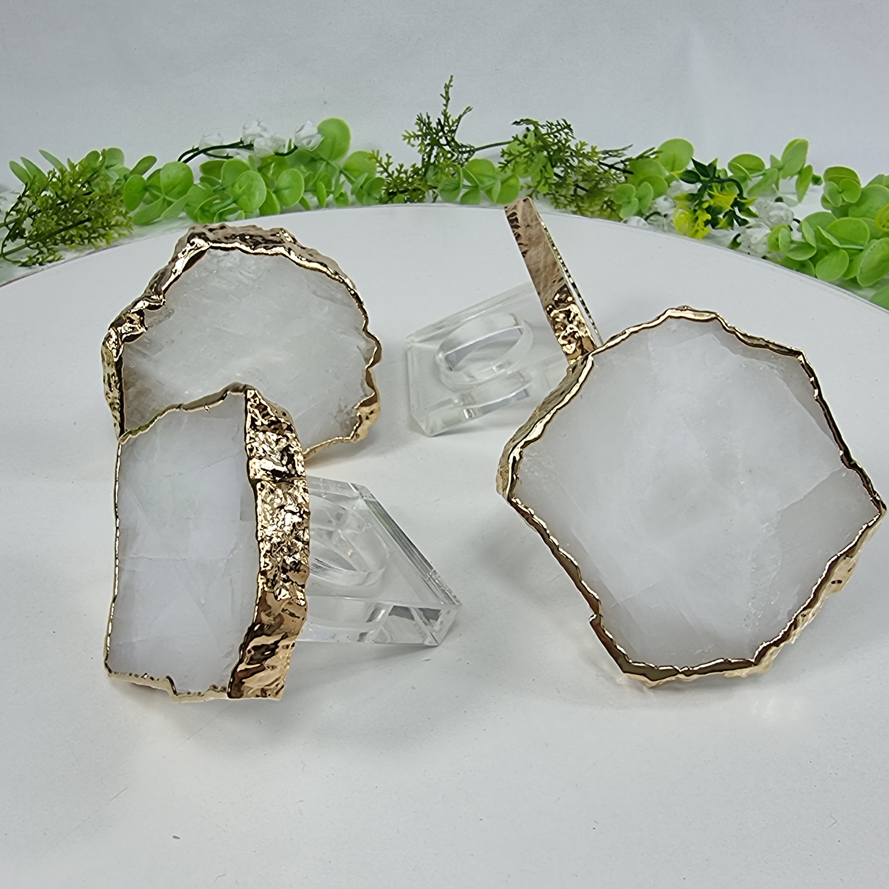 Porta Guardanapos QUARTZO BRANCO Bordas Douradas com Acrílico | 6 unidades | Tamanho de 7 a 9 cm | Peça Artesanal BR Crystals