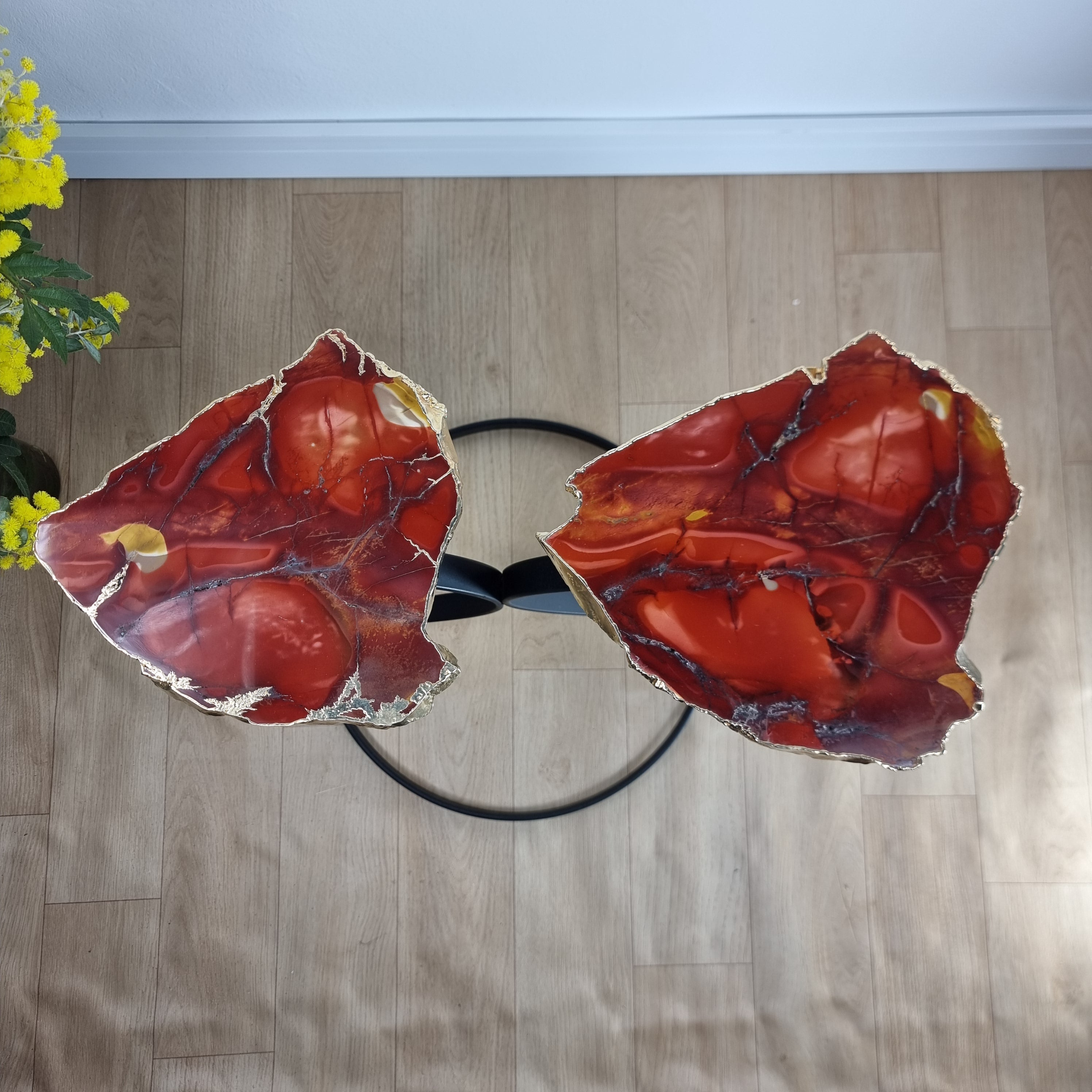 Mesa Lateral (PAR) de MOKAITA | Base de Ferro Preta | Altura de 50 cm - Peça Artesanal BR Crystals