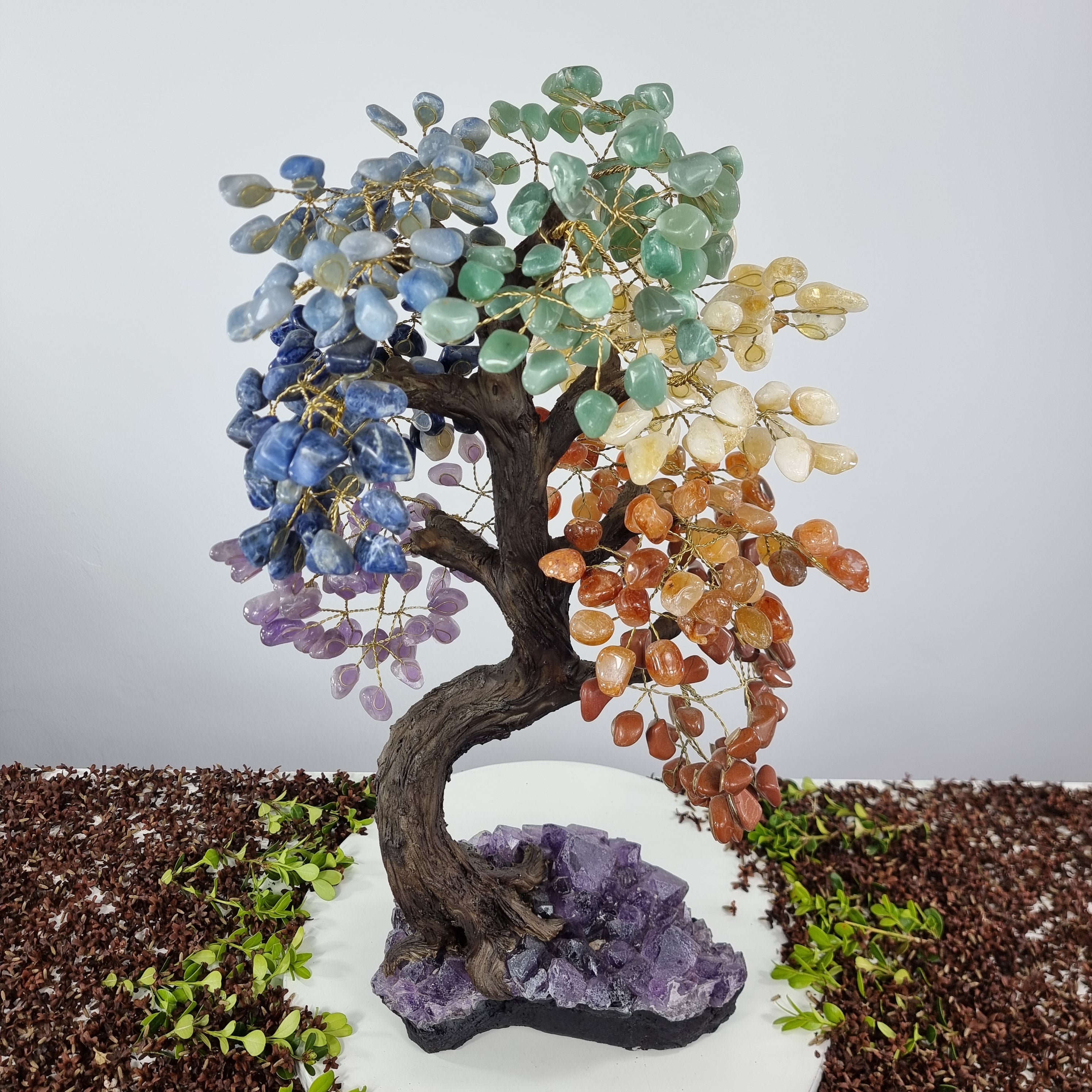 Árbol de 7 CHAKRAS Arco Iris Natural | 720 Piedras, 120 ramas | Base de Amatista Súper Especial de 60 cm de altura - Pieza Artesanal BR Crystals