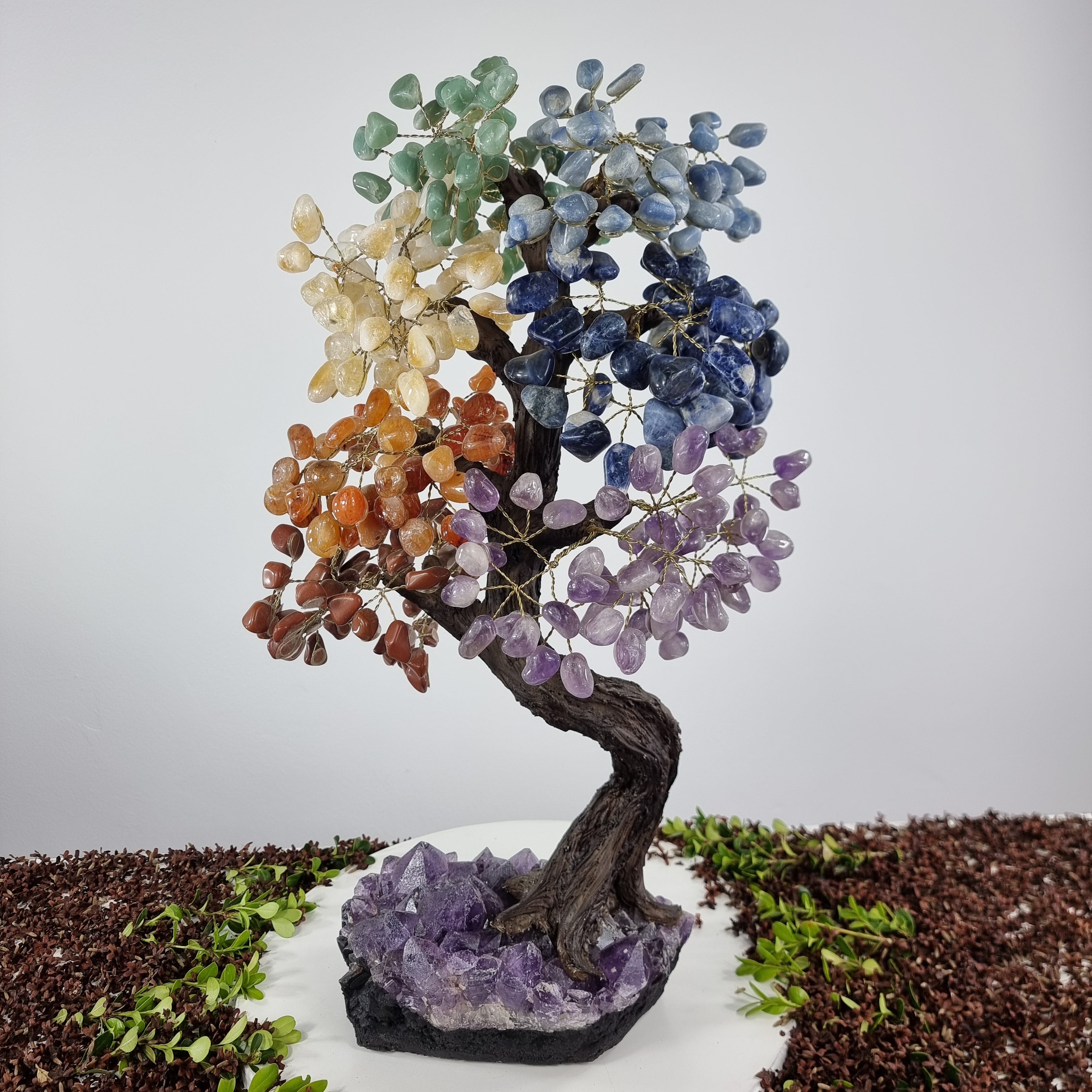 Árbol de 7 CHAKRAS Arco Iris Natural | 720 Piedras, 120 ramas | Base de Amatista Súper Especial de 60 cm de altura - Pieza Artesanal BR Crystals