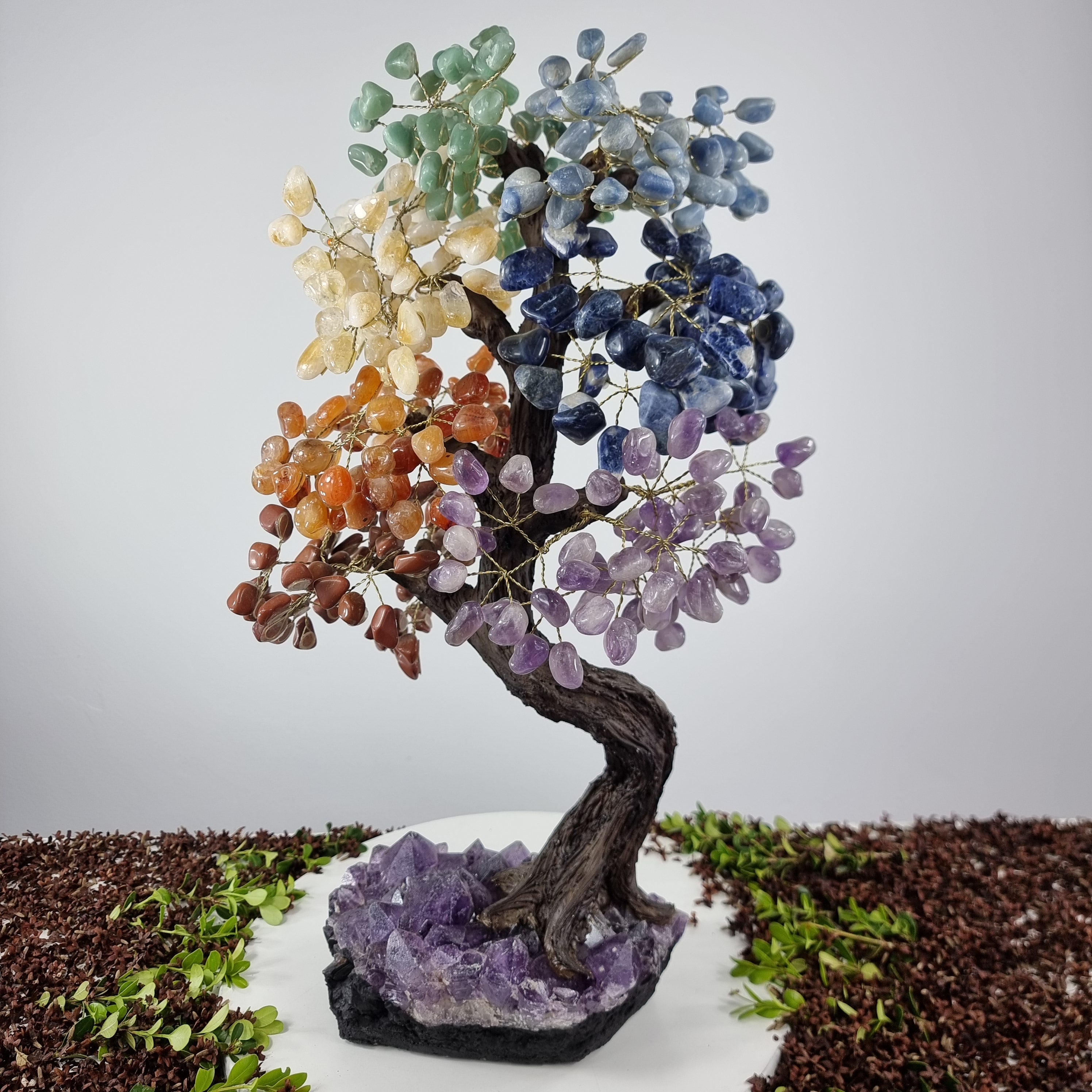 Árbol de 7 CHAKRAS Arco Iris Natural | 720 Piedras, 120 ramas | Base de Amatista Súper Especial de 60 cm de altura - Pieza Artesanal BR Crystals