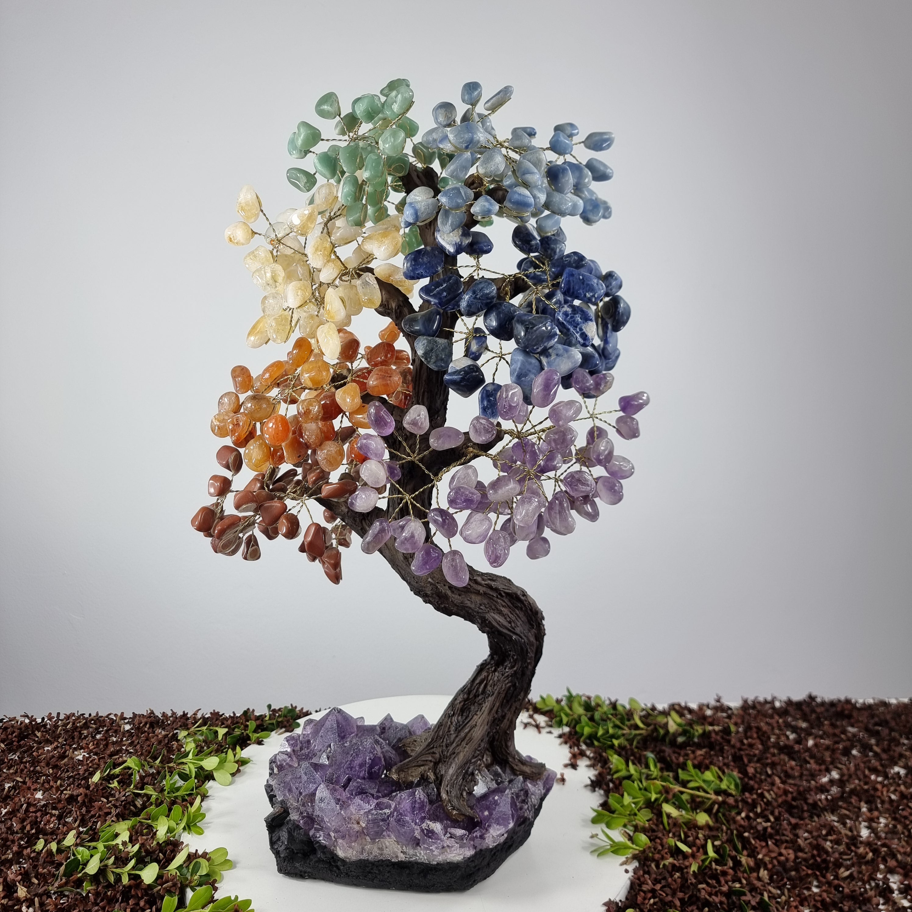 Árbol de 7 CHAKRAS Arco Iris Natural | 720 Piedras, 120 ramas | Base de Amatista Súper Especial de 60 cm de altura - Pieza Artesanal BR Crystals